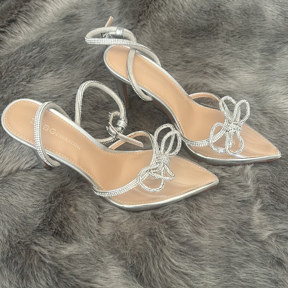 Bcbgeneration Silver Clear Closed Toe Bow Heels - image 2